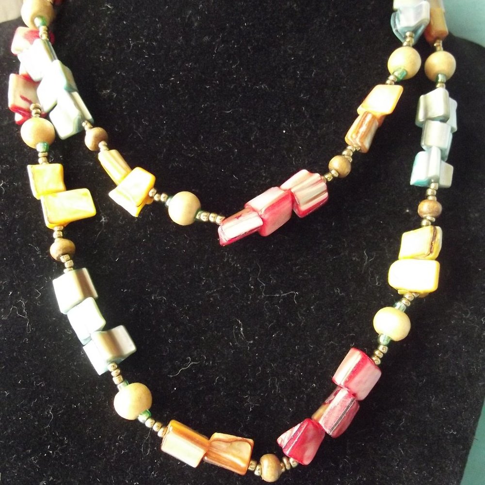 Multi Color Shell Necklace Long Strand - Picture 5 of 9